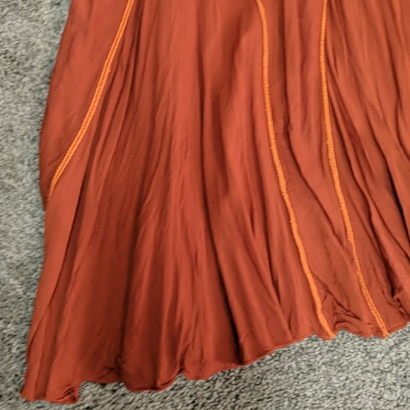 Burnt orange skirt - Picture 2 of 2